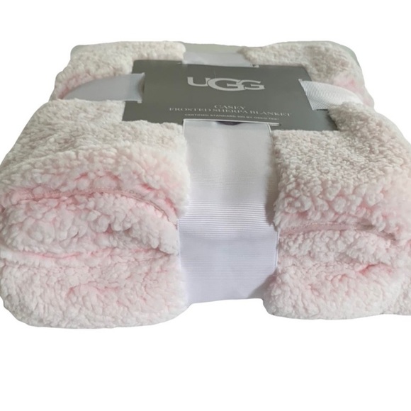 UGG Baby Casey Frosted Sherpa
Blanket-pink nwt 30”x40” - Picture 6 of 11